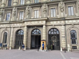 Wache am Schloss in Stockholm
